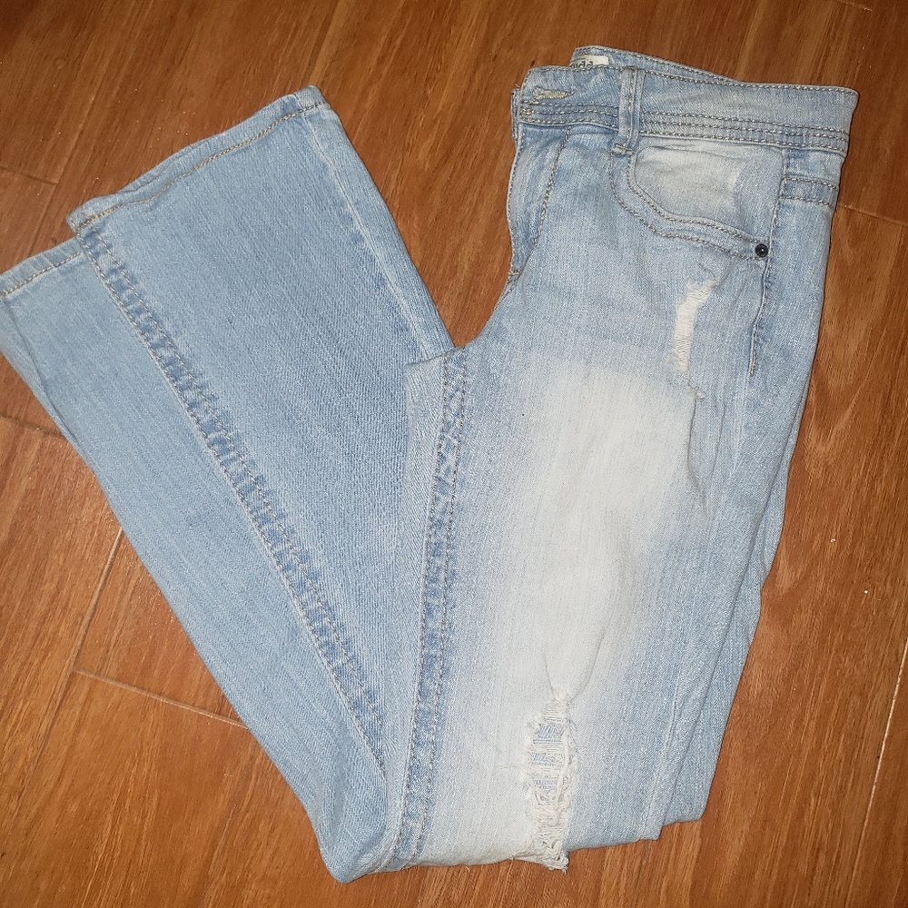 Mudd Distressed Jean